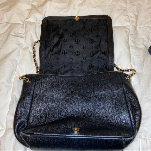 Tory Burch purse Tory Burch black and gold purse - Picture 1 of 8